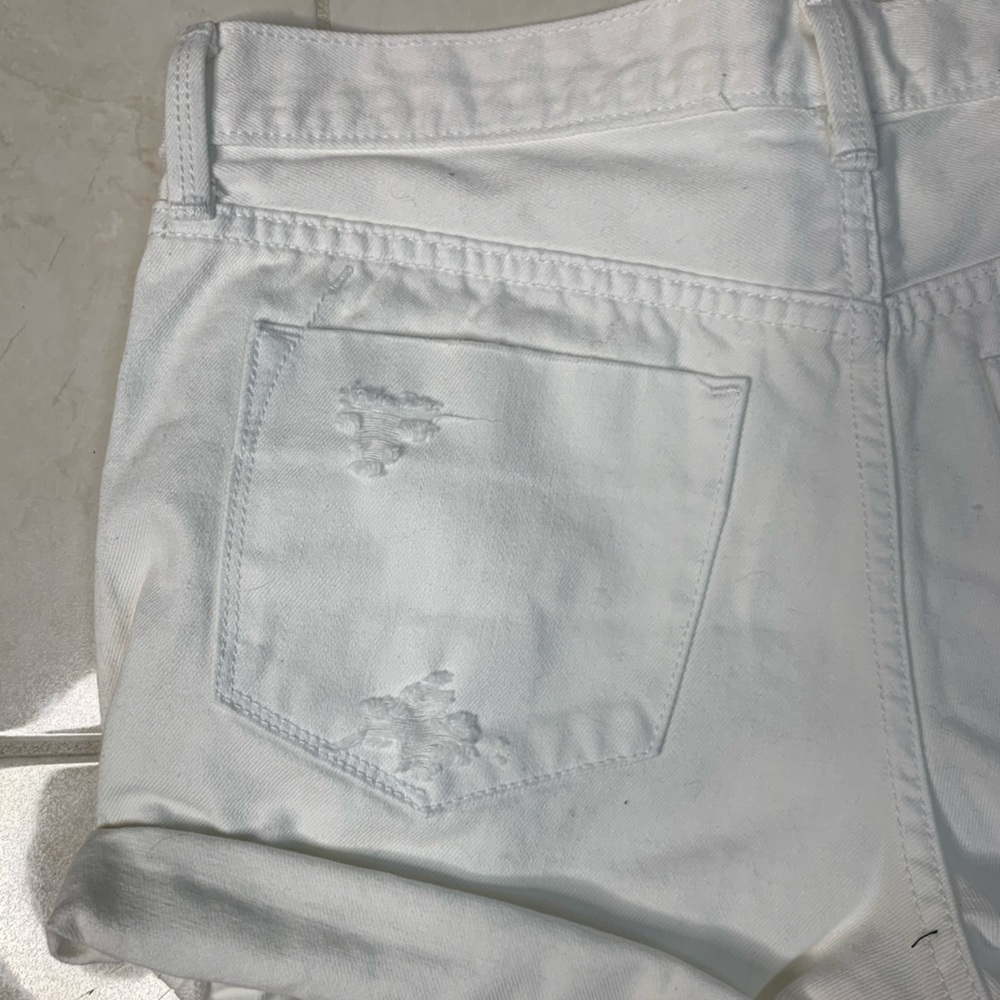 Mossimo Shorts - Picture 3 of 4